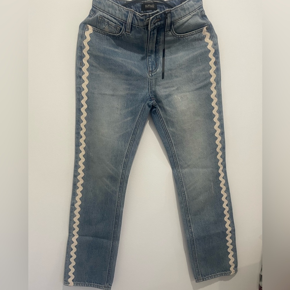 New BUFFALO David bitton ivy straight ankle icing Jeans size 26